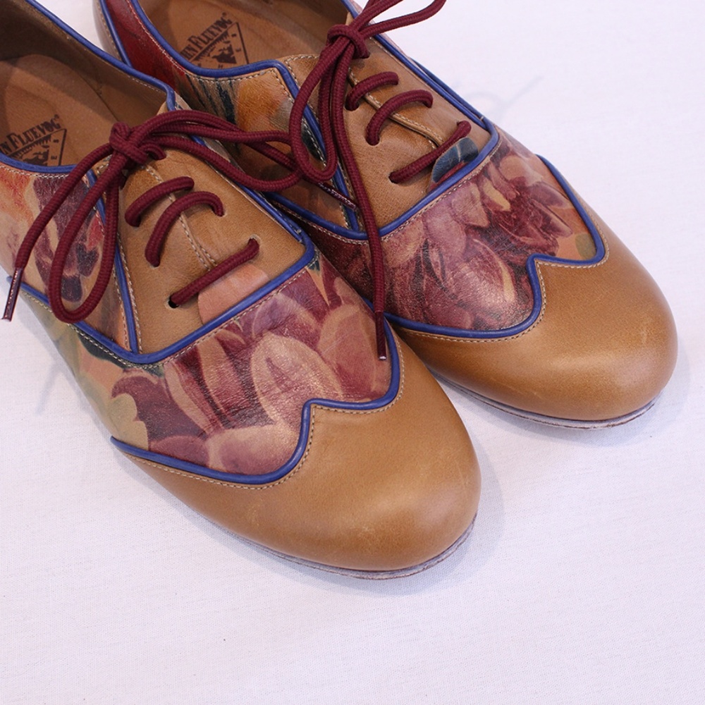 *SOLD*John Fluevog Tan Leather Floral Lace Up - Picture 2 of 8